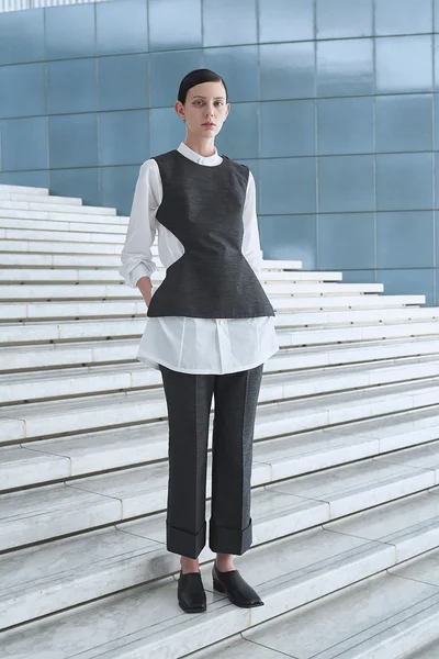 Look 13